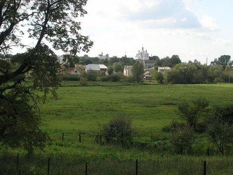 Вид на город и церковь св. Николая Львовская область, Украина