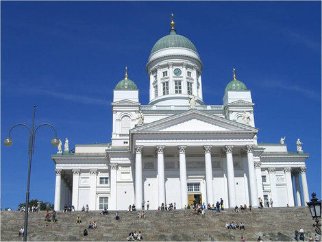 Кафедральный лютеранский собор на Сенатской площади Хельсинки, Финляндия