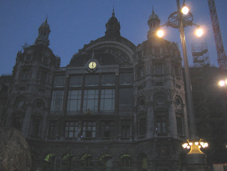здание вокзала Антверпен, Бельгия