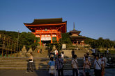 Ворота и пагода храма Киёмидзу-дэра