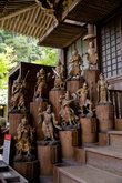 На лестнице Тёкуган-до — храма короля мудрости Фудо Мё-о