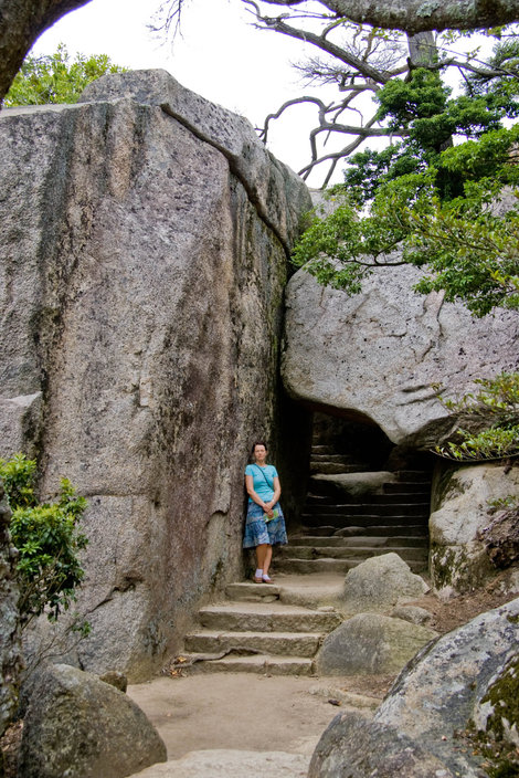 Кагури-ива, или Утиная скала Хацукайти, Япония