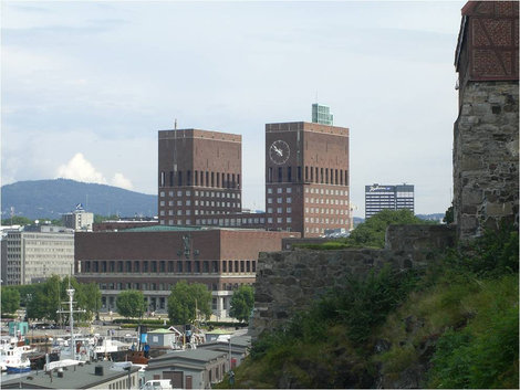 Вид на Ратушу со смотровой площадки крепости
