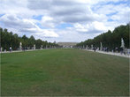 Там вдалеке Версальский дворец
