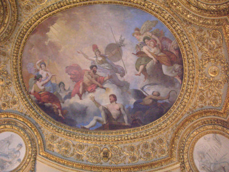 Версаль. Под такими потолками ходили короли.... Франция