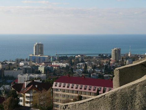 Вид на морской порт Сочи, Россия