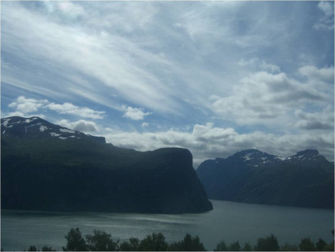 Невероятный пейзаж Норвегия