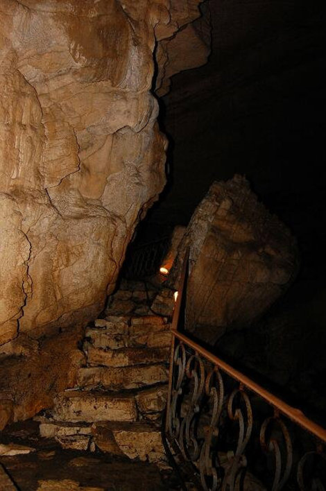 Пещерный интерьер Сочи, Россия