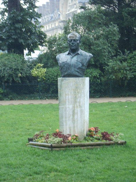 Памятник Экзюпери Париж, Франция