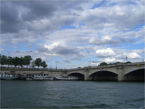 Очередной мост Париж, Франция