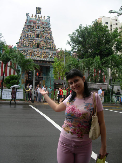 Очень красивый индийский храм Сингапур (город-государство)