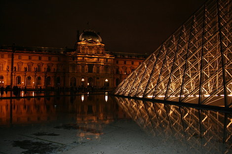 Лувр, ради которого стоит приехать в Париж :) Париж, Франция