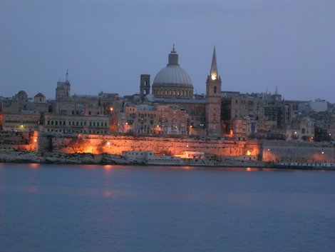 В сумерках Остров Мальта, Мальта