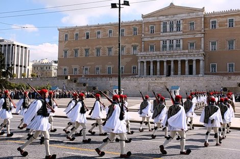 Воскресный парад Афины, Греция