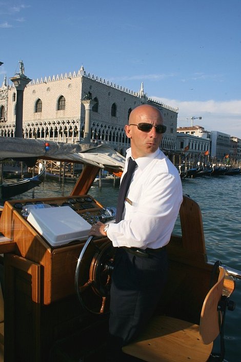 Капитан Венеция, Италия